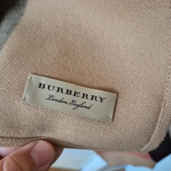 Burberry Reversible Check Wool Cape - Picture 4 of 6